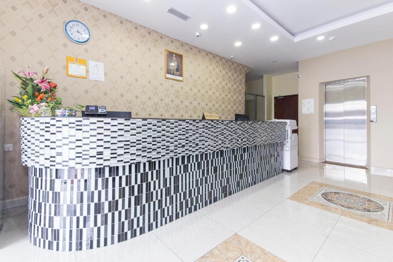 Hotel Raja Bot Kuala Lumpur Buitenkant foto